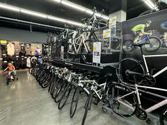-迪卡侬(越秀公园店)