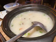 海鲜粥-宴誉恋海·名蚝盛宴烧烤酒馆(总统府1912店)