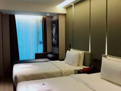 -珠海拱北富华里环宇城亚朵酒店