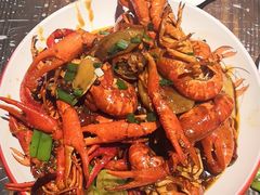 -老街烧烤大排档·地道湖北菜·龙虾馆(汉口火车站店)