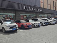 -胖东来生活广场(健康路店)
