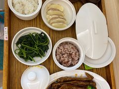 -雪梅月子中心(华侨城店)