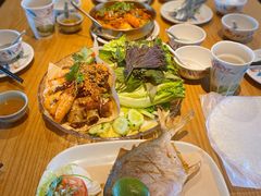 -大头虾越式风味餐厅(光明广场店)