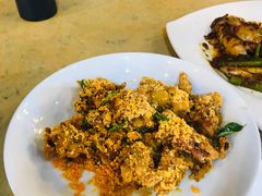-大树下海鲜饭店