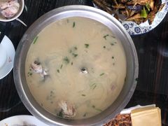 -雪湖煜辰鱼头老店(雪野湖店)