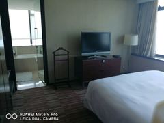 -上海龙之梦万丽酒店