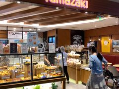 面包甜点陈列柜-山崎面包(百联世纪店)