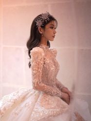 -不晚国际婚纱礼服