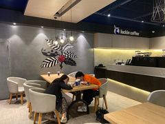 -瑞幸咖啡(新世界中心店)