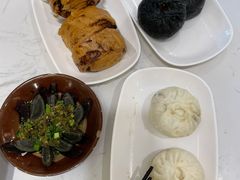 -李与白包子铺(桐梓林店)