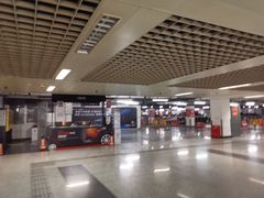 -虹桥火车站-停车场