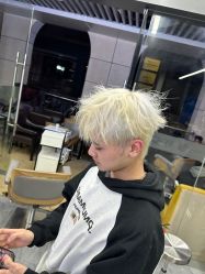 -藤野造型烫发染发