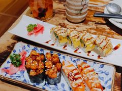 满满小龙虾军舰寿司-小川洋风料理(街道口店)