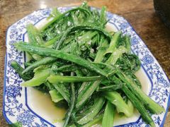 -老钟家烤羊排·敦伊阁清真餐厅胡羊焖饼