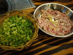 芹菜粒和猪颈肉-盈田盈粥庄(博山东路店)