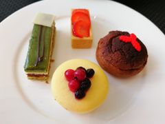 -圣丰索菲特·2 On 988 Café 自助餐厅