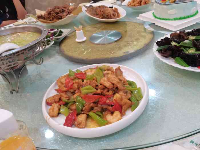 环美大酒楼(微山路店)-"微山路和南外环交界的一家超大型酒楼,光停.