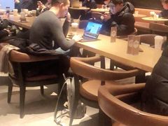 大堂-星巴克臻选(莘庄仲盛店)