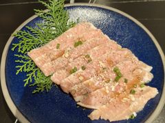 -山川小町·极番烧肉(新地假日广场店)