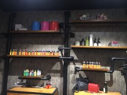 -鳌首刺青纹身 穿孔饰品店