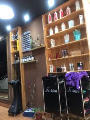 -明洞造型精品烫染