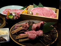 -山川小町·极番烧肉(新地假日广场店)