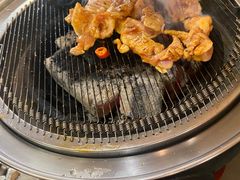 -围炉肉舍•炭烤活鳗•丹东海鲜烤肉(步行街店)