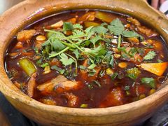臭豆腐肥肠鸡煲-谢记上海大排档(长寿路店)