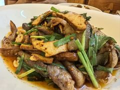 -老鼎万春卤菜(五代传承创始老店)