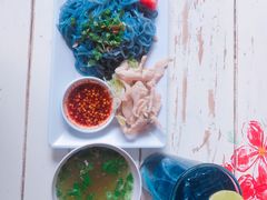-蝶豆花蓝面条