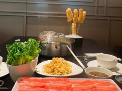 -鲜入唯煮·港式海鲜牛肉火锅(金宝街店)