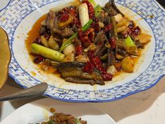 爆炒土鳝鱼-百年粉蒸牛肉