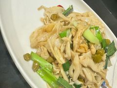 -茅台镇网红溶洞餐厅·茅帮菜馆