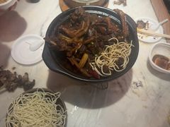 -老街烧烤大排档·地道湖北菜·龙虾馆(汉口火车站店)