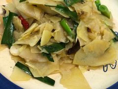 -醉美云南·云南菜主题餐厅(昆明站北京路双龙商场店)