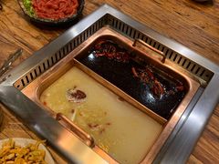 -老牌坊云南鱼豆花火锅(爱建店)