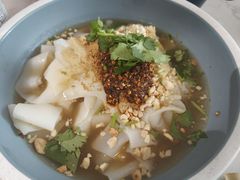 石河子风味凉皮-董小西的凉皮和椒麻鸡(三元桥店)