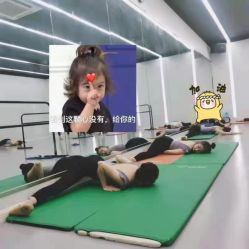 -单色舞蹈