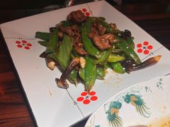 -粤·向群饭店(麓景路店)