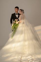 -雪中彩影婚纱摄影·微光艺术中心