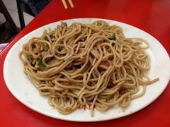 台式炒面50元台币-垦丁辉哥生鱼片