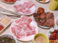 爱客得特制上等精品五花肉-爱客得牛排海鲜烤肉·火锅自助(春熙路黑金好店)