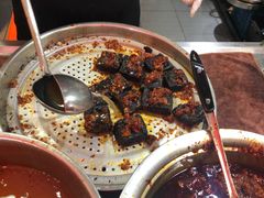 汤汁-黑色经典臭豆腐·湖南特产(步行街店)