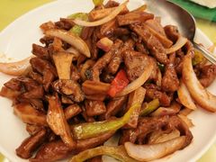 洋葱炒牛柳-君来梁溪饭店-餐厅