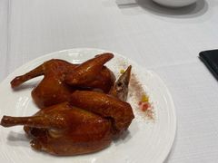 玻璃皮润烧乳鸽皇-北京厨房(SKP店)