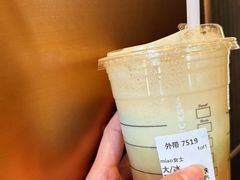 -星巴克臻选(上海虹桥新天地三店)