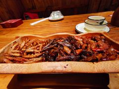 -老滇山寨•云南特色菜•地方菜•民族风情歌舞表演(金碧店)