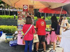 -詹爷爷乌节路街头冰淇淋