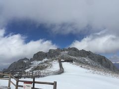 -石卡雪山