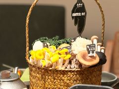 -三出山火锅(南京万象天地店)